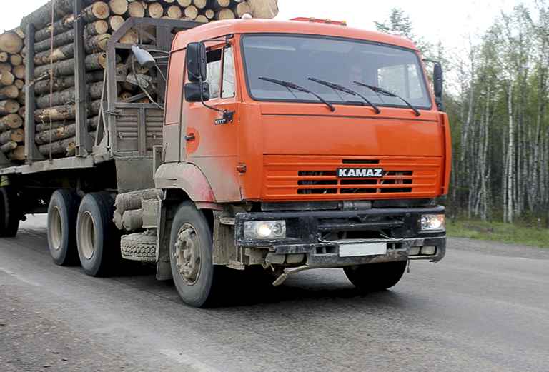 Заказать грузовой автомобиль для доставки мебели : Бампер и крыло от машины. из Краснодара в Воронеж