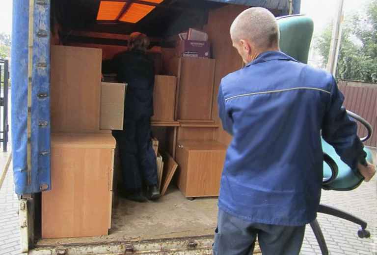 Заказать грузовой автомобиль для транспортировки мебели : Мебель из Москвы в Жуковского Московского обл